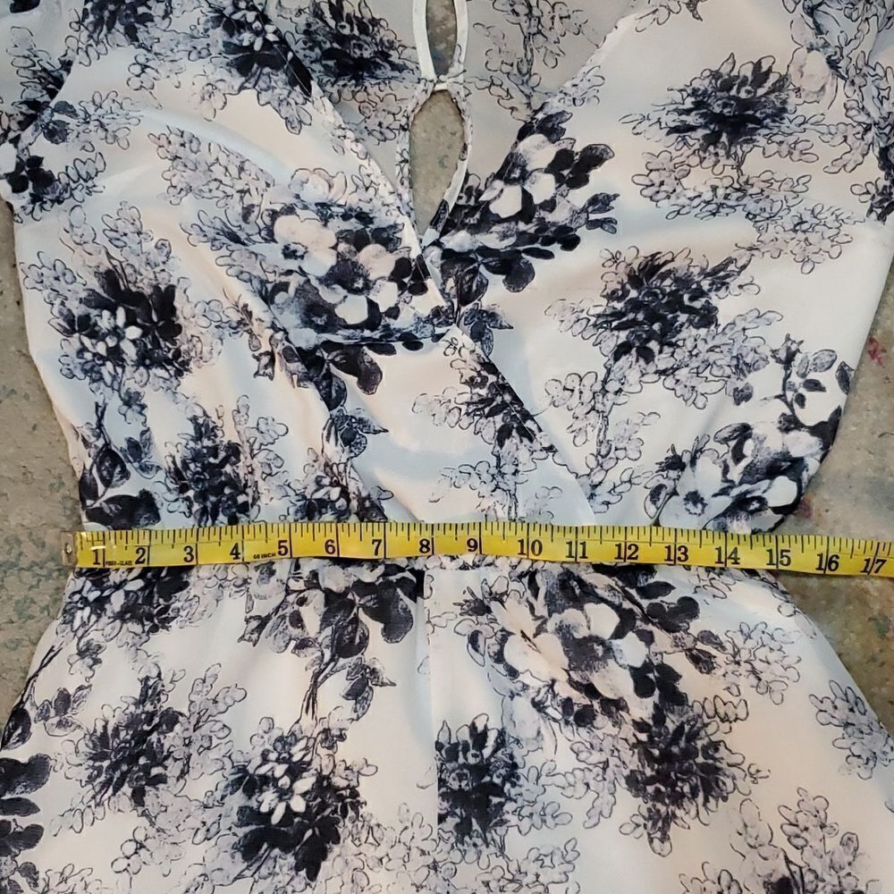 Free People Romper with Button Down Back and Long Sheer Sleeves Size S - Picture 12 of 16